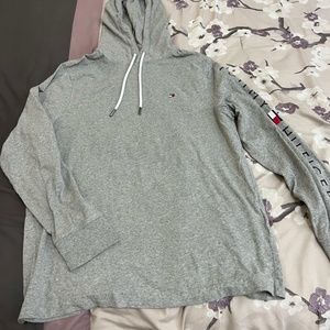 Tommy Hilfiger XSMALL gray hoodie | Hits at hip | In great condition, worn once